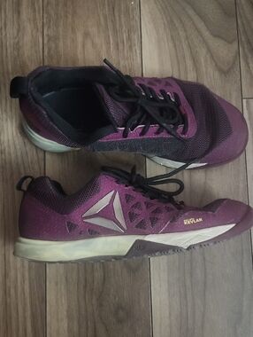 🔥Women’s Reebok Purple Sneakers